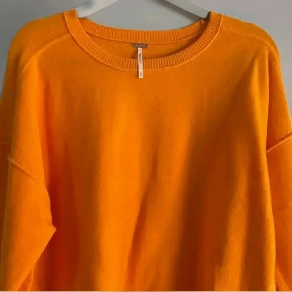 FREE PEOPLE Women’s Luna Pullover‎ Crewneck Sweater Marigold Orange Sz L NWT D30